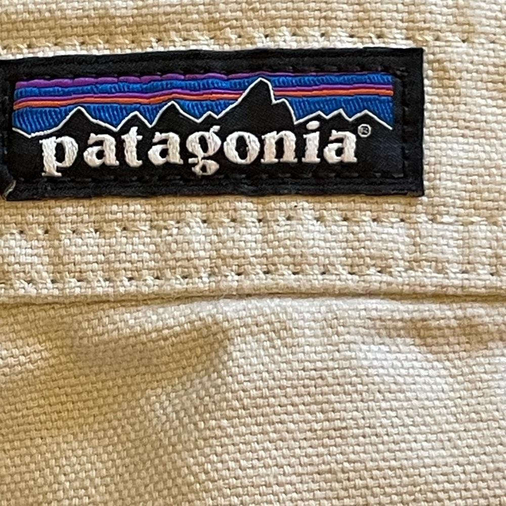 Patagonia Women’s Stand Up Overall Shorts - Picture 8 of 12